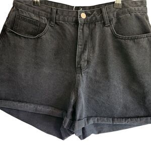 SHEIN Black Cuffed Mom Shorts Size 0X